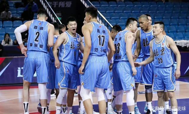  今晚门兴格拉德巴赫官宣签约——CBA季后赛节点到来；质疑声仍在；团队化学反应显著