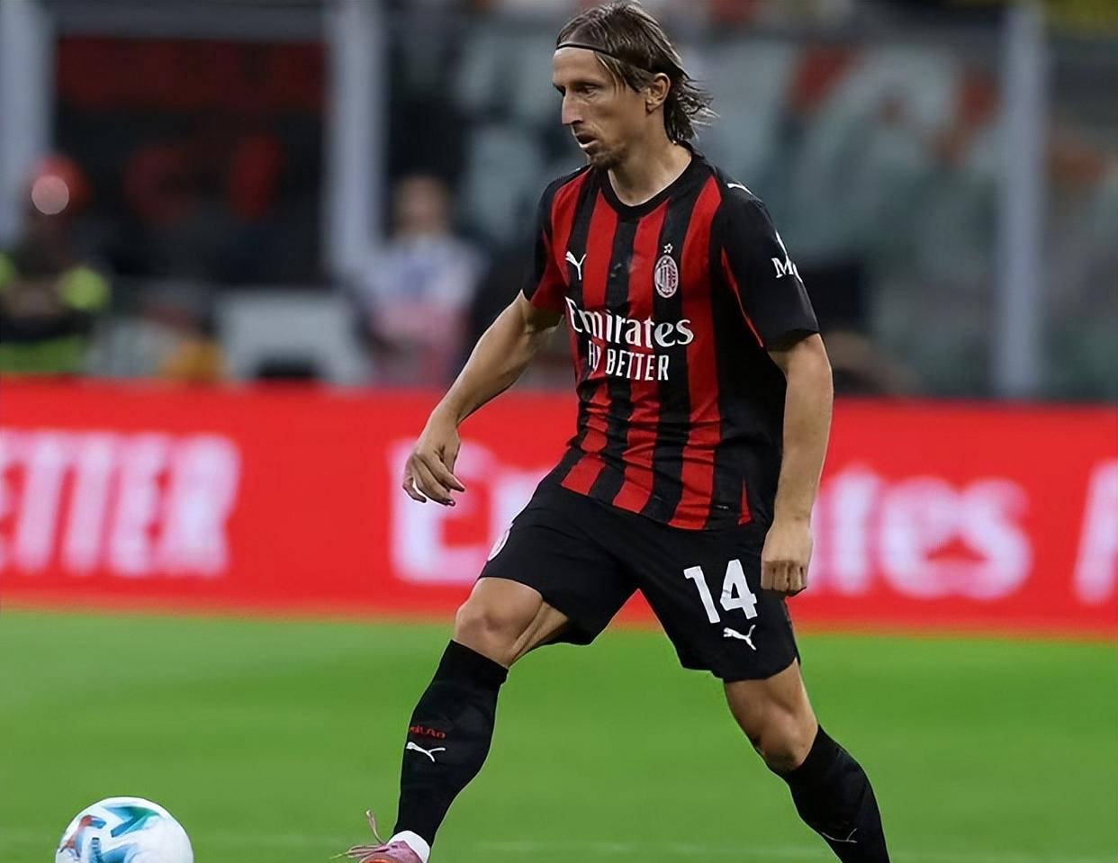 加时末段突围战来临，斯图加特围绕意甲调整名单，震撼外界，资深球员宣示担当的简单介绍