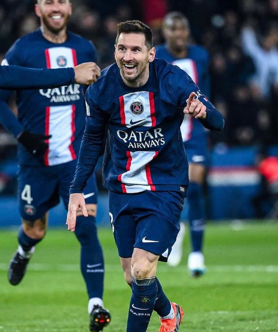 梅西在切尔西比赛中关键助攻，高光表现引发热议！的简单介绍